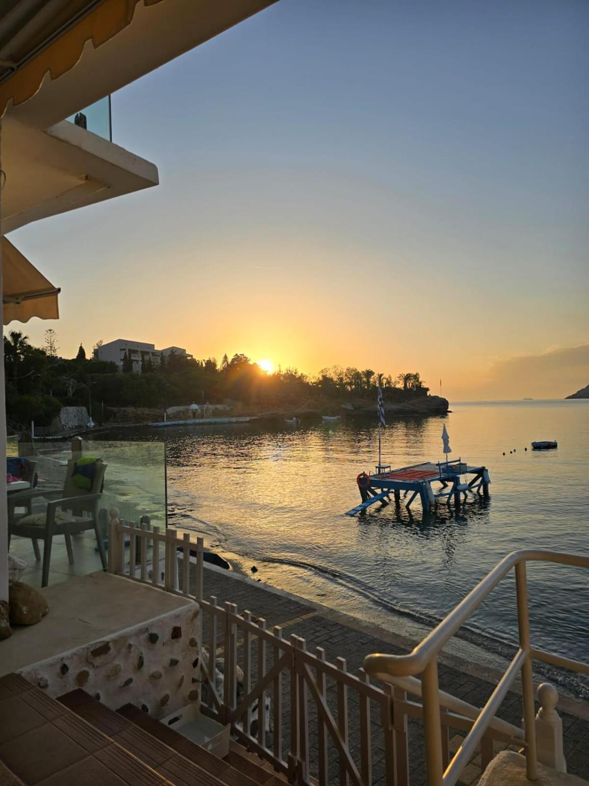 Komissa΄S Beach House Agia Pelagia Dış mekan fotoğraf